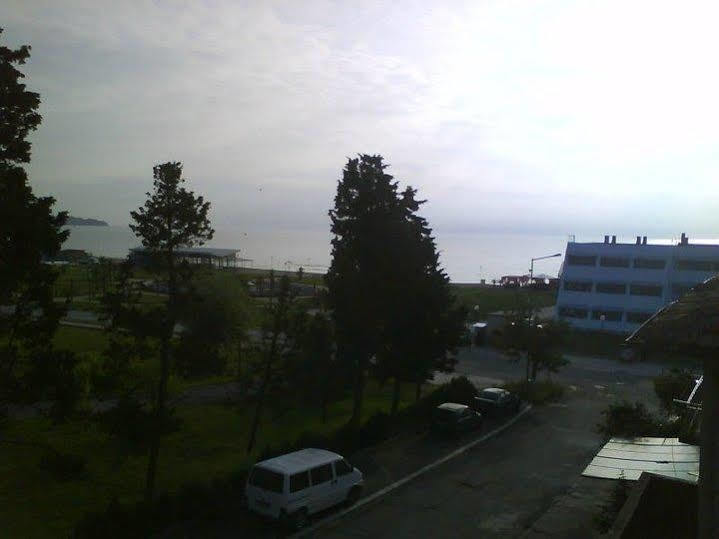 Ivet Guest House Obzor Exteriör bild