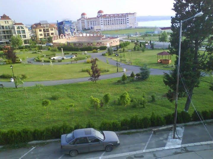 Ivet Guest House Obzor Exteriör bild